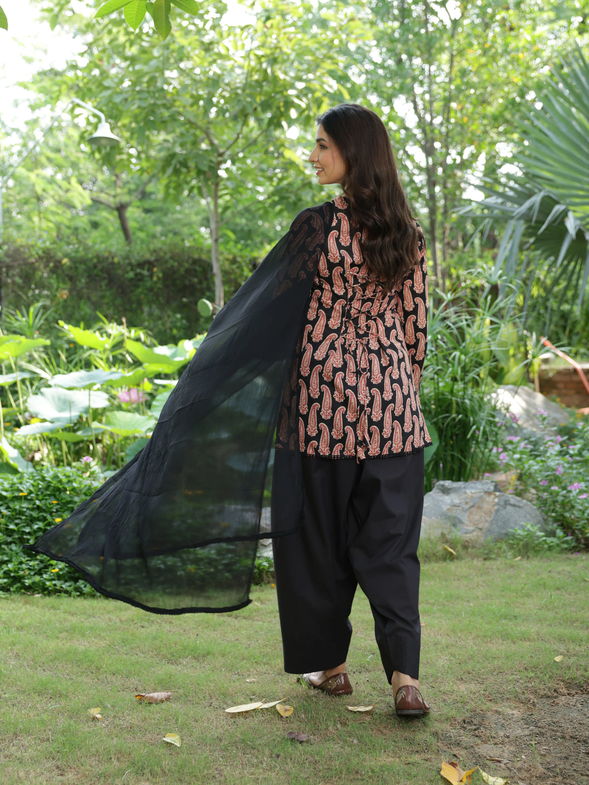 Ayla Black Paisley Cotton Farshi Salwar Suit Set
